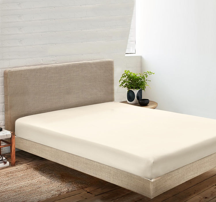 9900 Solid Fitted Sheet